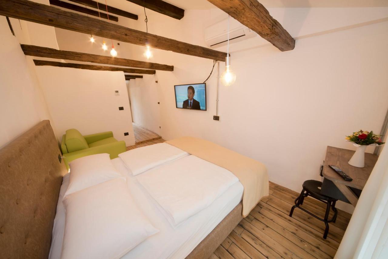 Sir Thomas Bed And More Bolzano Esterno foto